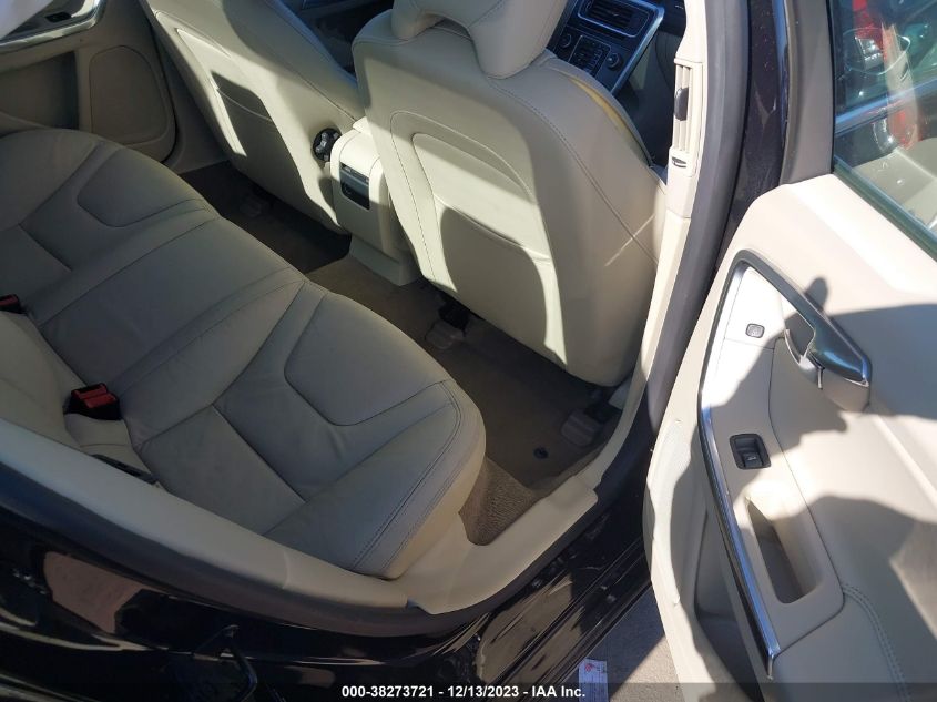 2013 VOLVO S60 T5 - YV1612FH0D2179211