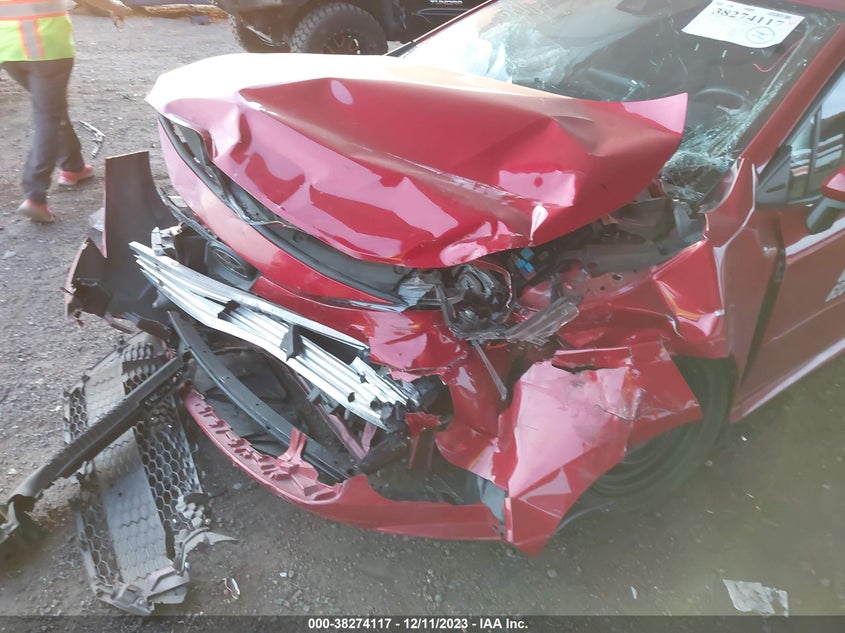 VIN JTDEPMAE4MJ118068 2021 TOYOTA COROLLA LE