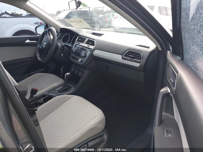 VIN 3VV1B7AX2KM191649 2019 VOLKSWAGEN TIGUAN S