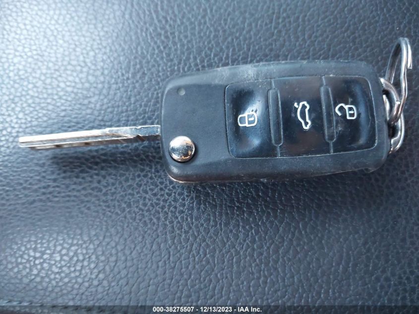 2013 VOLKSWAGEN JETTA 2.0L TDI - 3VWLL7AJ5DM273519