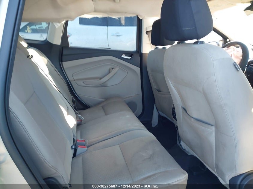 VIN 1FMCU0GD5HUD81595 2017 FORD ESCAPE SE