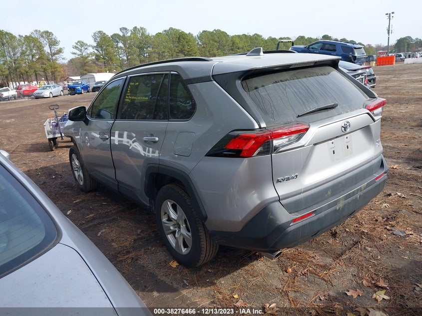 VIN 2T3P1RFV4MC229707 2021 TOYOTA RAV4 XLE