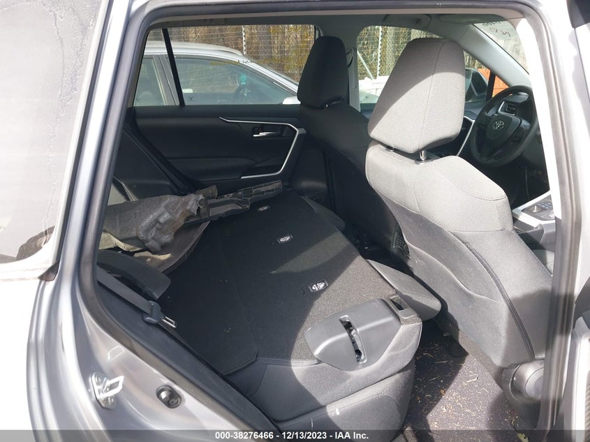 VIN 2T3P1RFV4MC229707 2021 TOYOTA RAV4 XLE