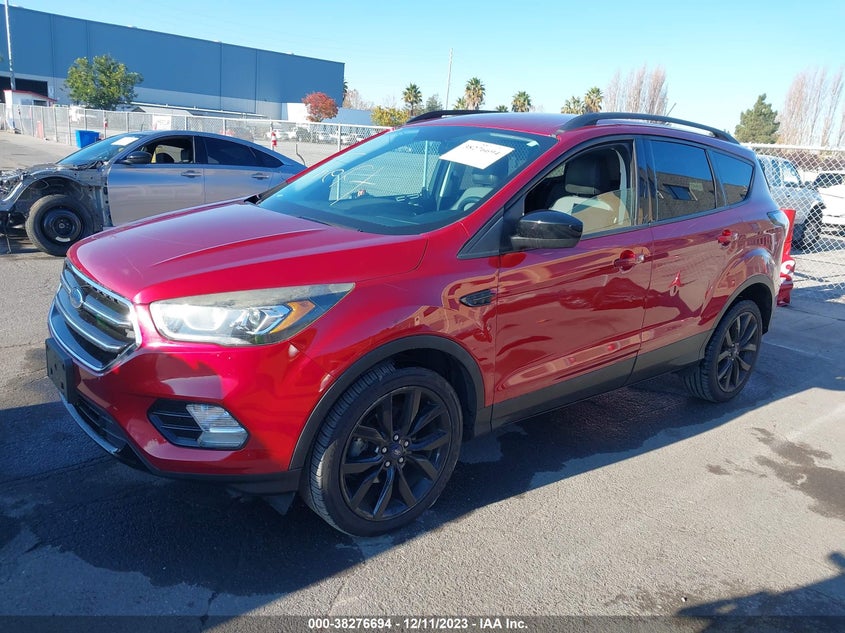 VIN 1FMCU0GD4HUE48431 2017 FORD ESCAPE SE