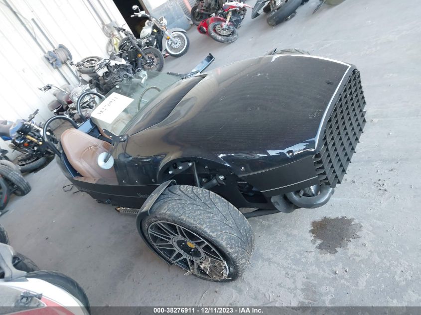 7KGTC2V18LR000035 VANDERHALL VENICE 2020