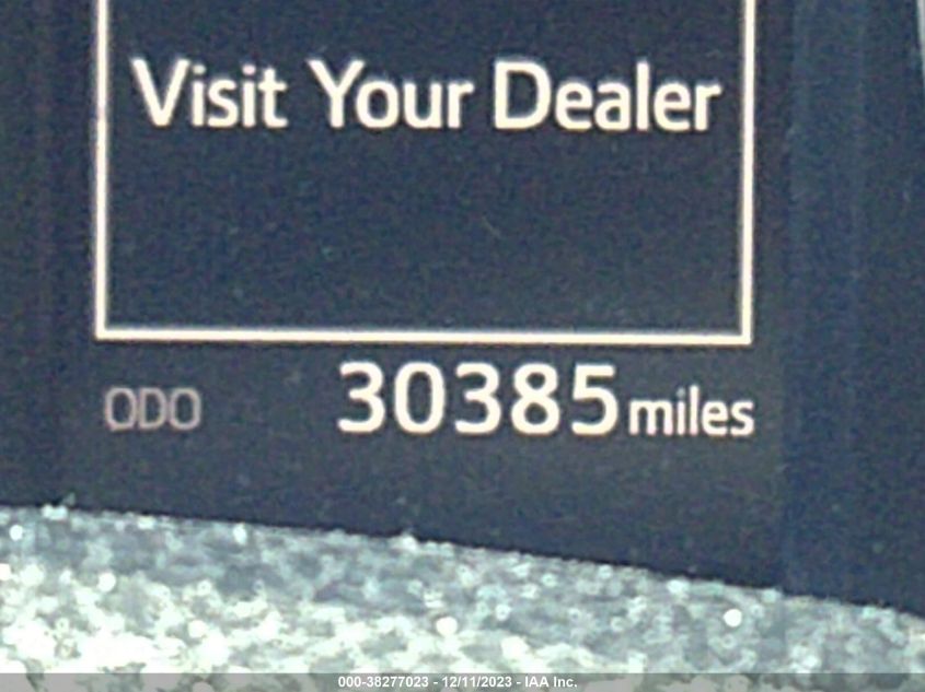 2018 TOYOTA RAV4 LE - JTMZFREV7JJ733415