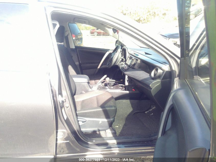 2018 TOYOTA RAV4 LE - JTMZFREV7JJ733415