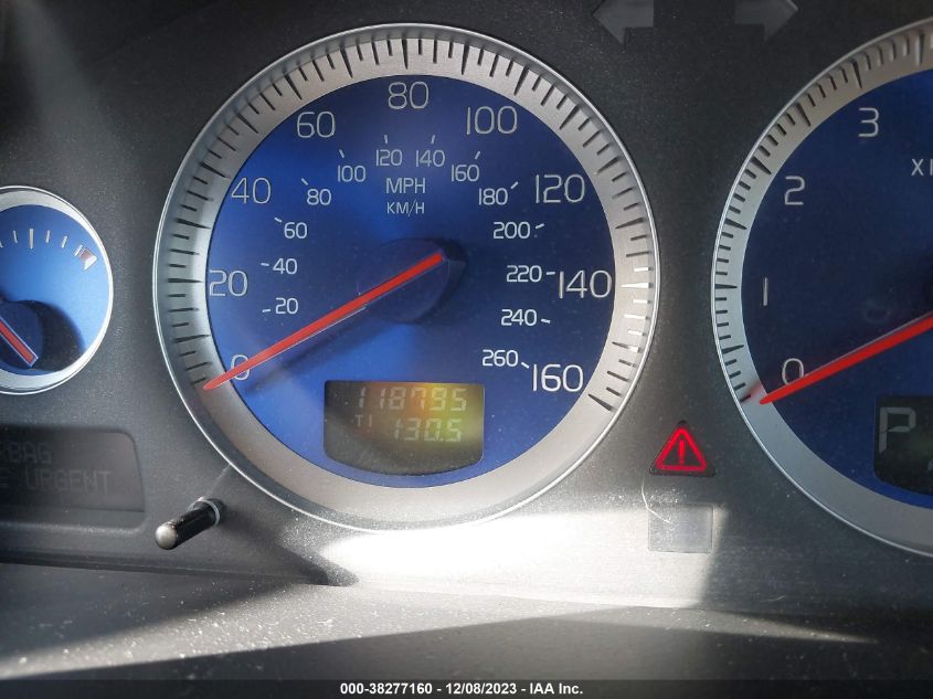 2014 VOLVO XC90 R-DESIGN/R-DESIGN PLATINUM - YV4952CT1E1685683