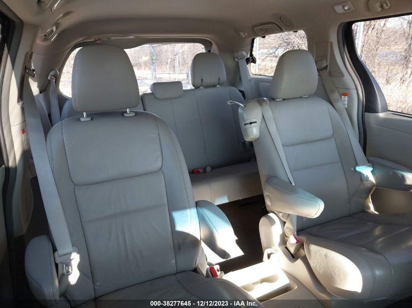 2015 TOYOTA SIENNA XLE - 5TDYK3DC8FS668413