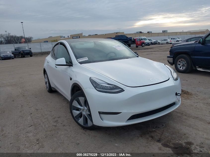 2023 TESLA MODEL Y LONG RANGE - 7SAYGAEE2PF598194