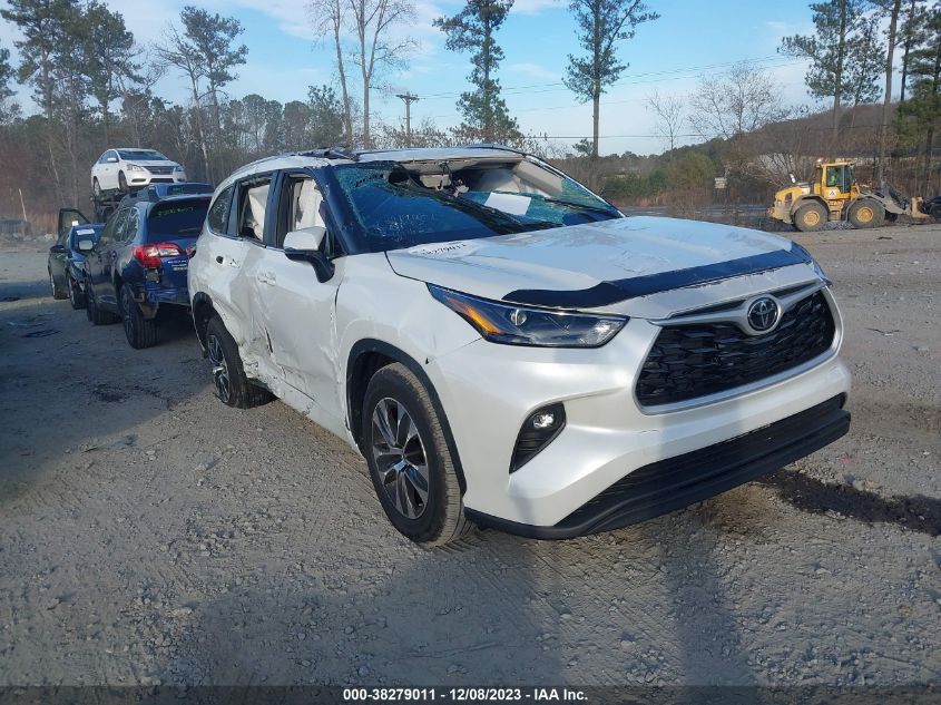 2023 TOYOTA HIGHLANDER XLE - 5TDKDRAH6PS019021