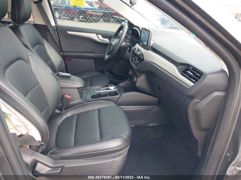 VIN 1FMCU0H64NUB84378 2022 FORD ESCAPE SEL