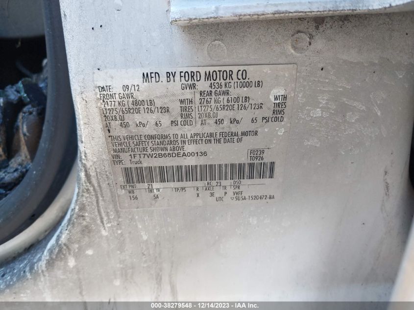 2013 FORD SUPER DUTY F-250 SRW LARIAT - 1FT7W2B68DEA00136