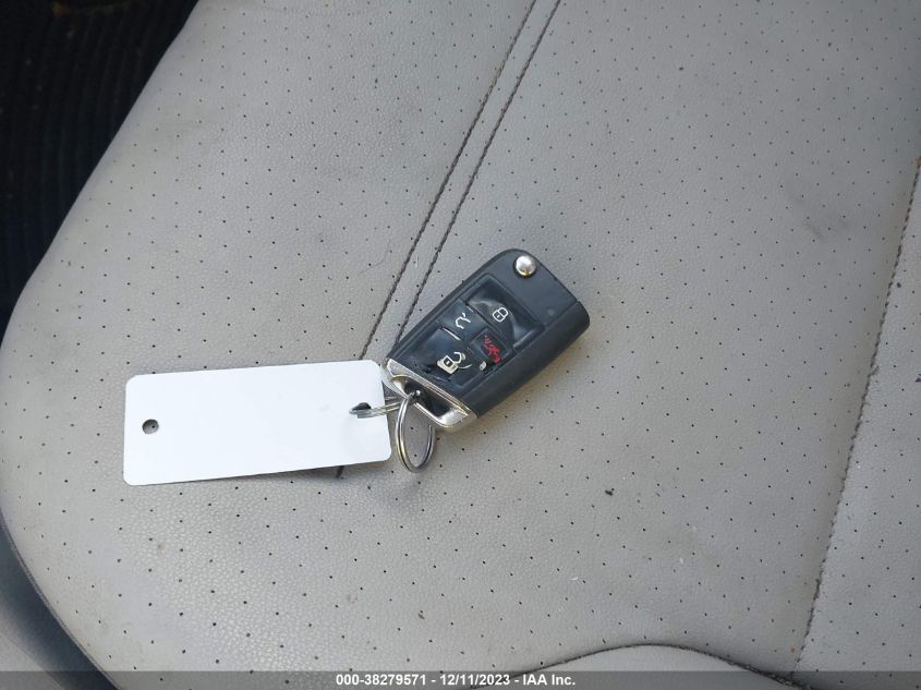 2015 VOLKSWAGEN GOLF SPORTWAGEN TDI S 4-DOOR - 3VWCA7AU2FM514620