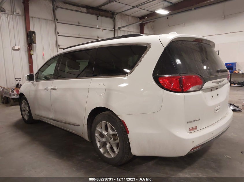 VIN 2C4RC1BG9HR809822 2017 CHRYSLER PACIFICA TOURING L