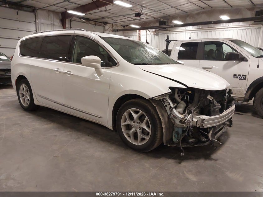 VIN 2C4RC1BG9HR809822 2017 CHRYSLER PACIFICA TOURING L