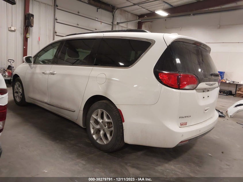 VIN 2C4RC1BG9HR809822 2017 CHRYSLER PACIFICA TOURING L