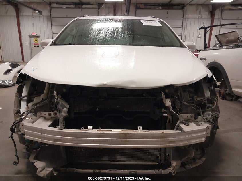 VIN 2C4RC1BG9HR809822 2017 CHRYSLER PACIFICA TOURING L