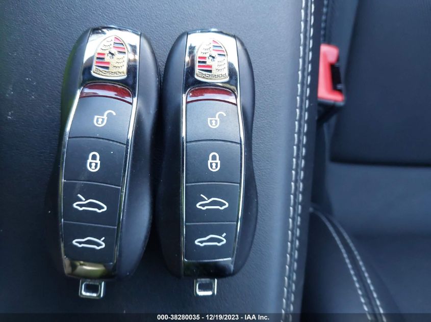 2018 PORSCHE 718 CAYMAN GTS WP0AB2A82JS278483
