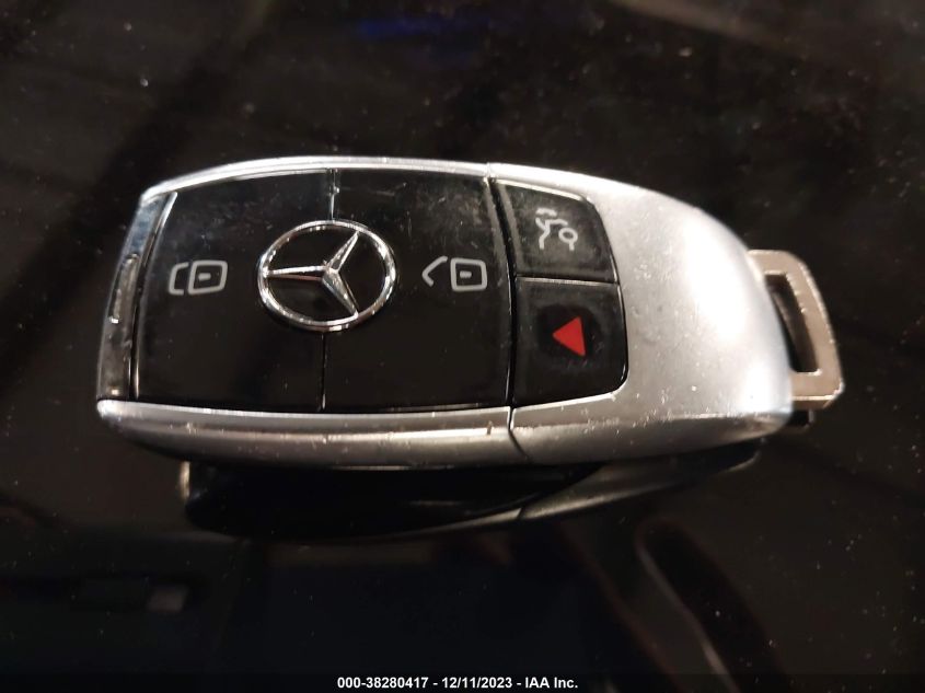 2017 MERCEDES-BENZ E-CLASS E 300 LUXURY/E 300 SPORT - WDDZF4KB4HA070141