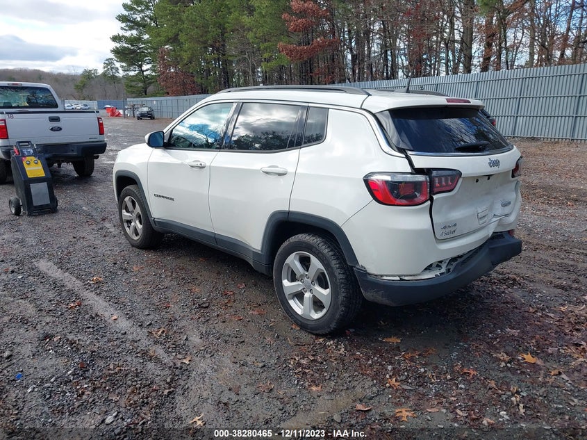 VIN 3C4NJDBB3KT760955 2019 JEEP COMPASS LATITUDE 4X4