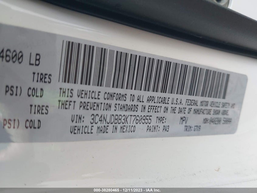 VIN 3C4NJDBB3KT760955 2019 JEEP COMPASS LATITUDE 4X4