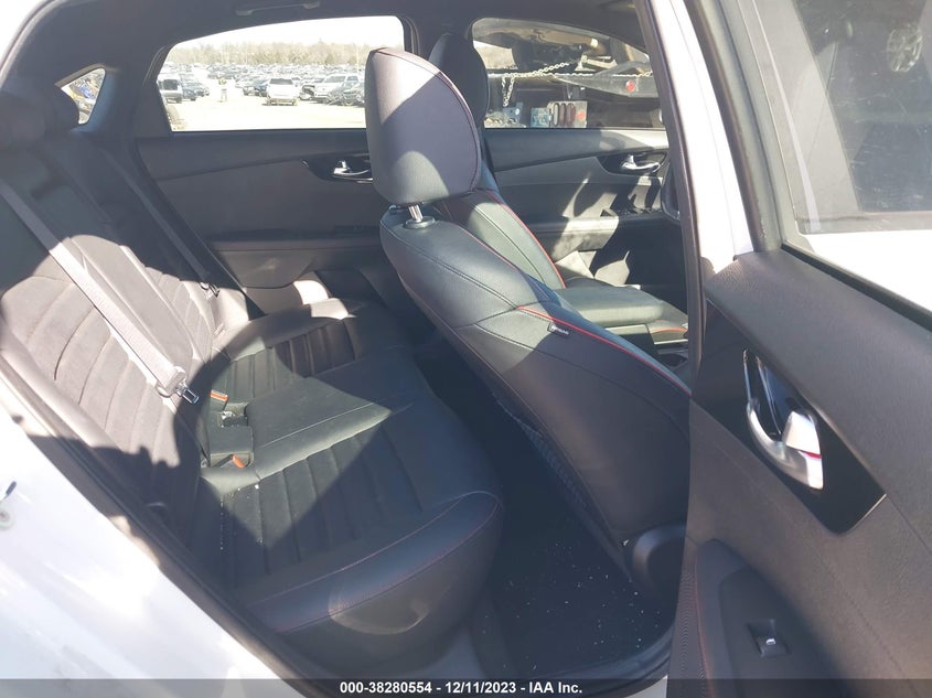 VIN 3KPF44AC7NE457014 2022 KIA FORTE GT