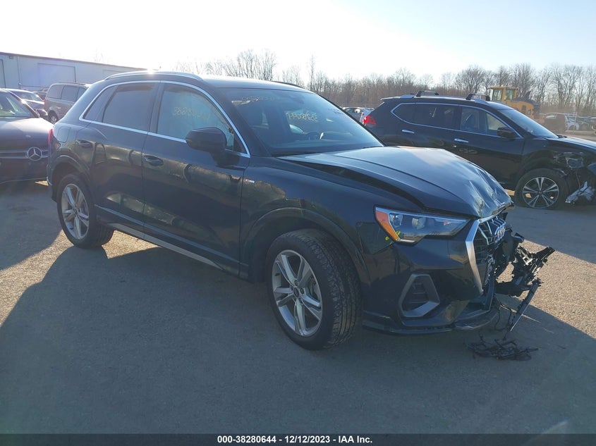 2022 AUDI Q3  (VIN: WA1DECF3XN1074012)