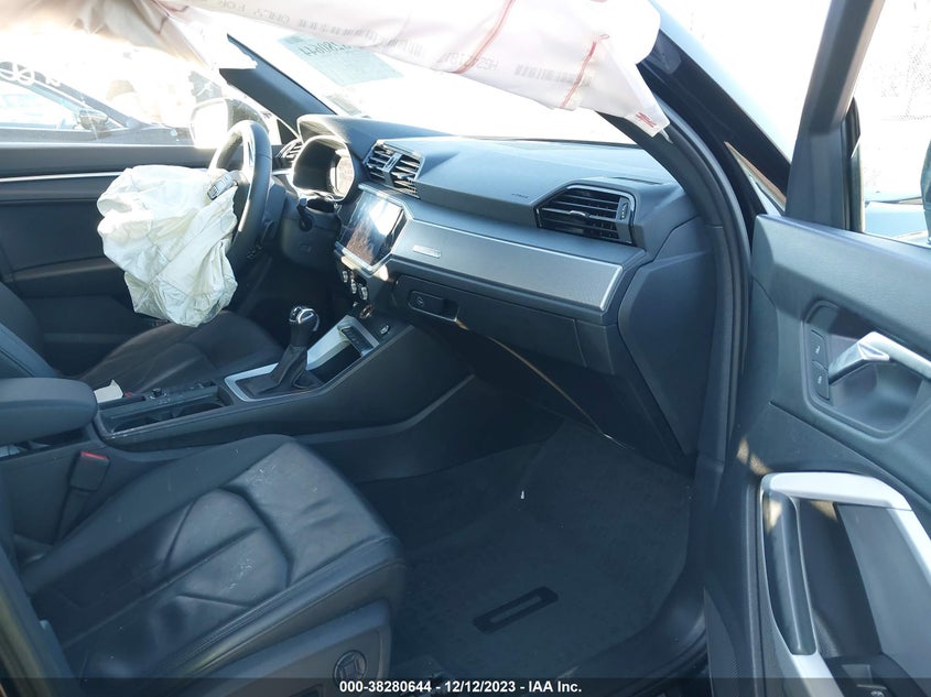 2022 AUDI Q3 2.0L I4   N(VIN: WA1DECF3XN1074012