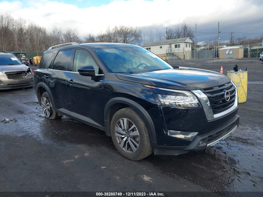 NISSAN PATHFINDER SL 2022