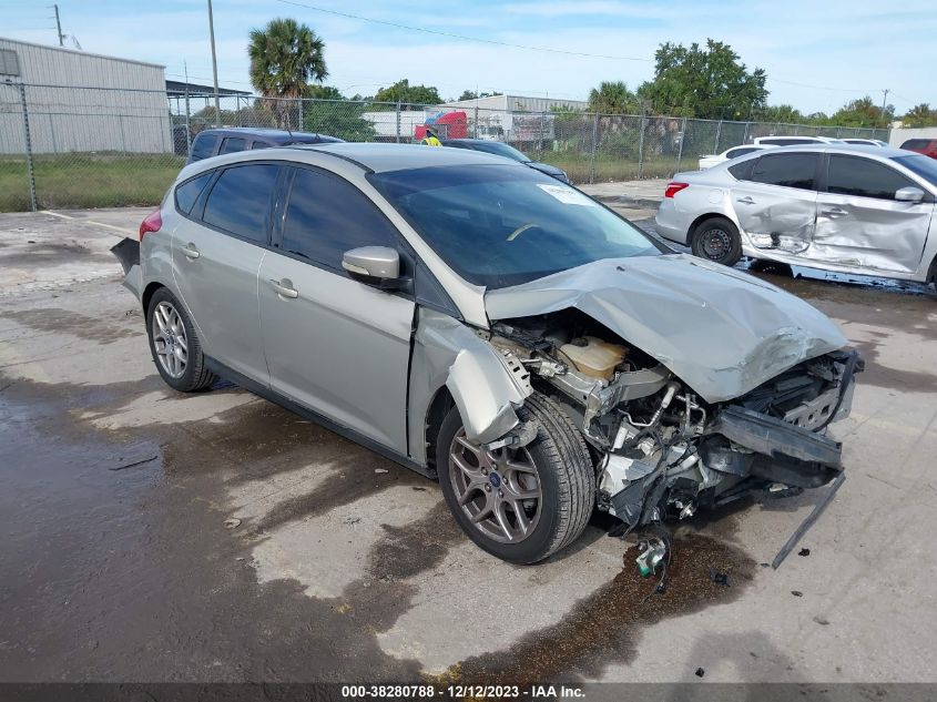 2015 FORD FOCUS SE - 1FADP3K23FL250536