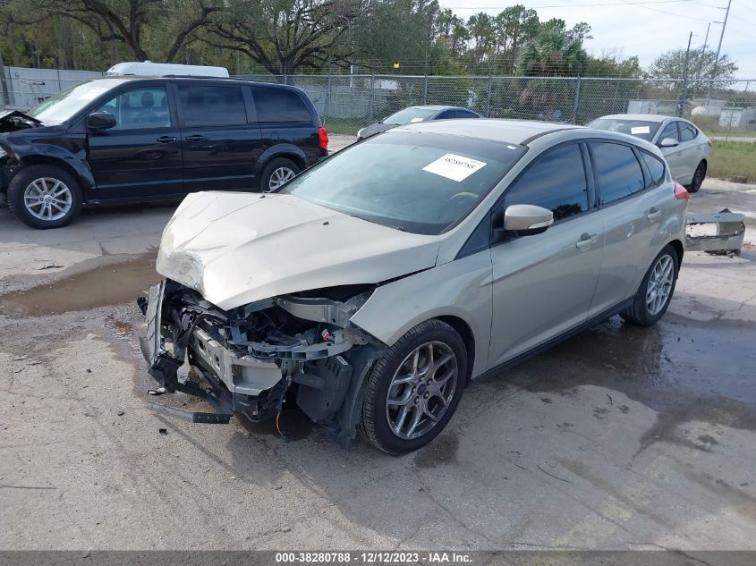 2015 FORD FOCUS SE - 1FADP3K23FL250536