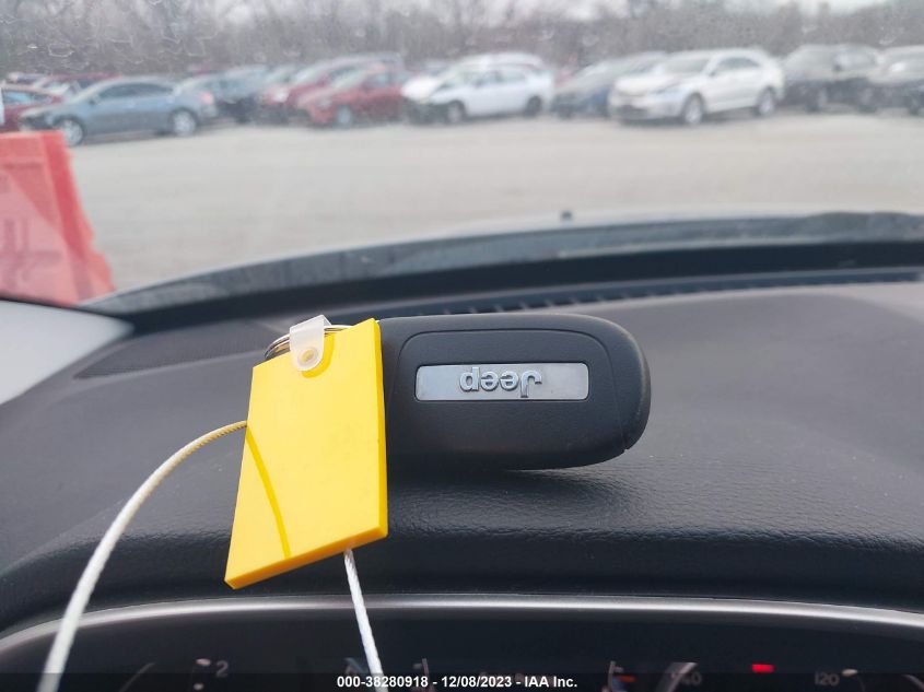 2019 JEEP COMPASS LATITUDE FWD - 3C4NJCBB8KT614173