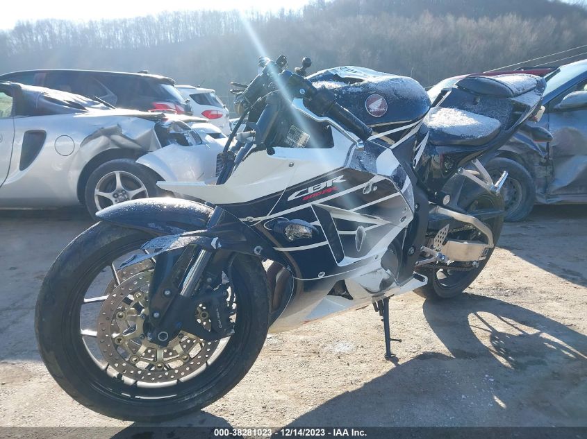 2016 HONDA CBR JH2PC4OJ1GK200882