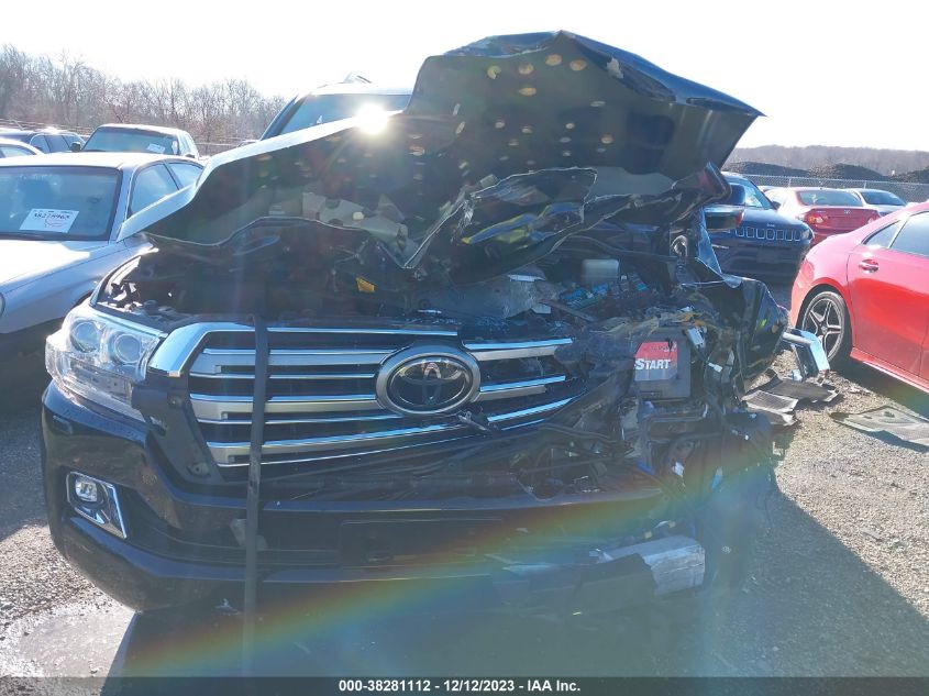 2017 TOYOTA LAND CRUISER V8 A8 - JTMCY7AJ2H4059898