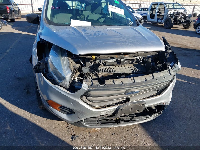 VIN 1FMCU0F7XHUD66019 2017 FORD ESCAPE S