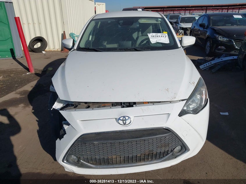VIN 3MYDLBYV9KY526352 2019 TOYOTA YARIS L/LE/XLE