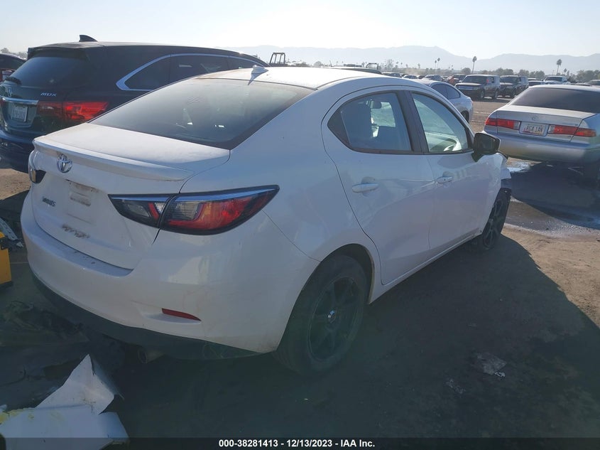 VIN 3MYDLBYV9KY526352 2019 TOYOTA YARIS L/LE/XLE