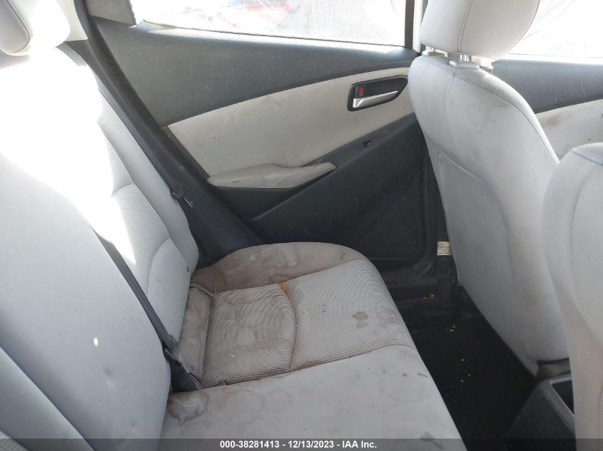 VIN 3MYDLBYV9KY526352 2019 TOYOTA YARIS L/LE/XLE