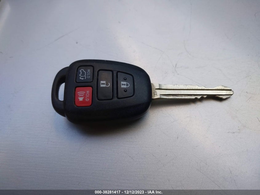 VIN JTMWFREV2HD102275 2017 TOYOTA RAV4 XLE