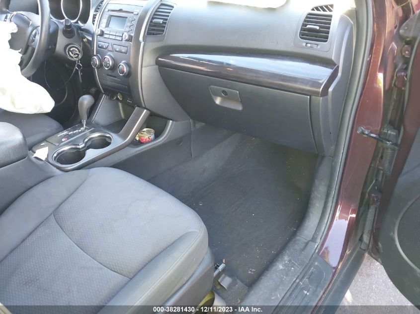 2013 KIA SORENTO LX V6 - 5XYKTDA23DG318900