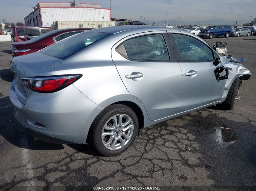 VIN 3MYDLBYV2JY327979 2018 TOYOTA YARIS IA