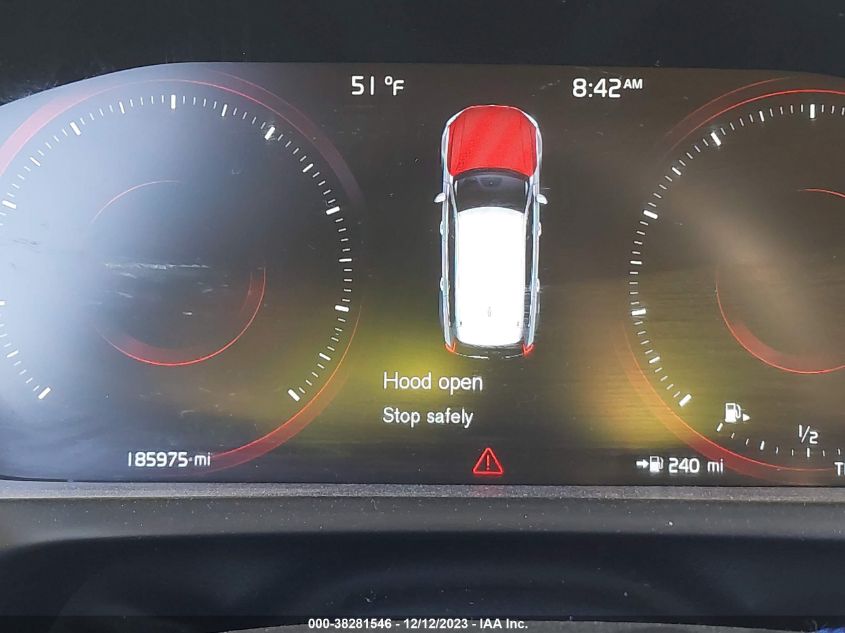 2016 VOLVO XC90 T6 MOMENTUM - YV4A22PK3G1049907