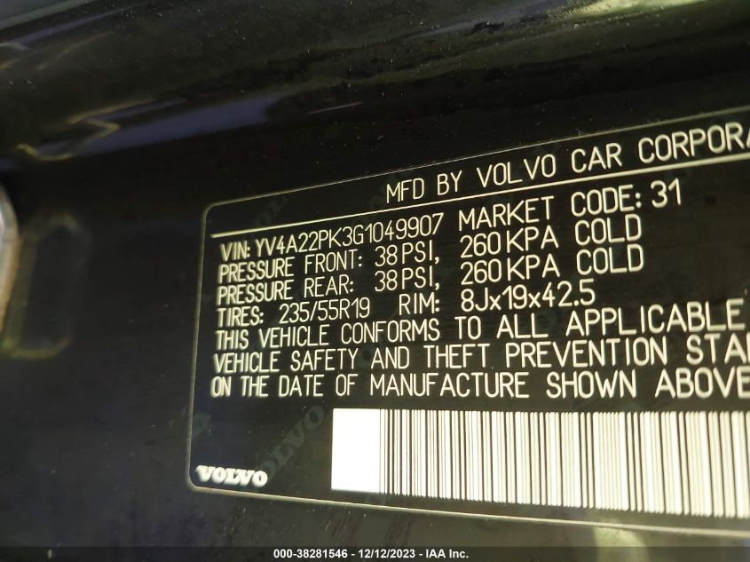 2016 VOLVO XC90 T6 MOMENTUM - YV4A22PK3G1049907