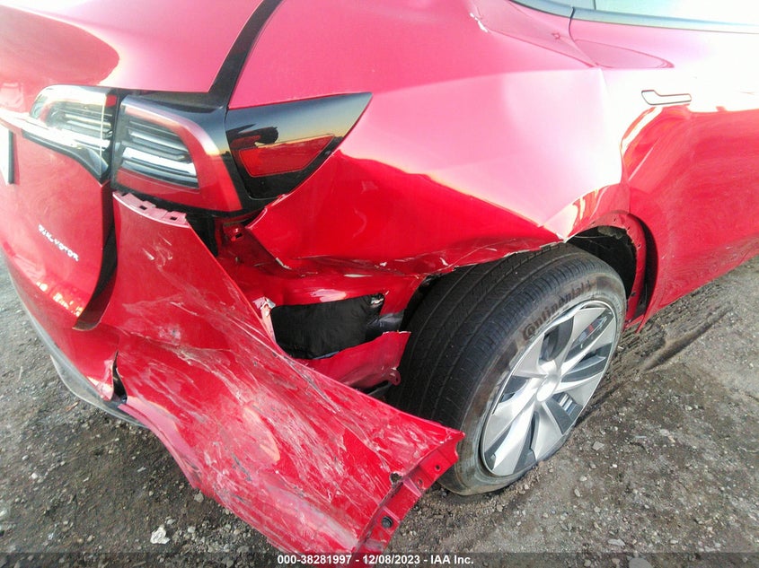 VIN 7SAYGDEE8PF629207 2023 TESLA MODEL Y