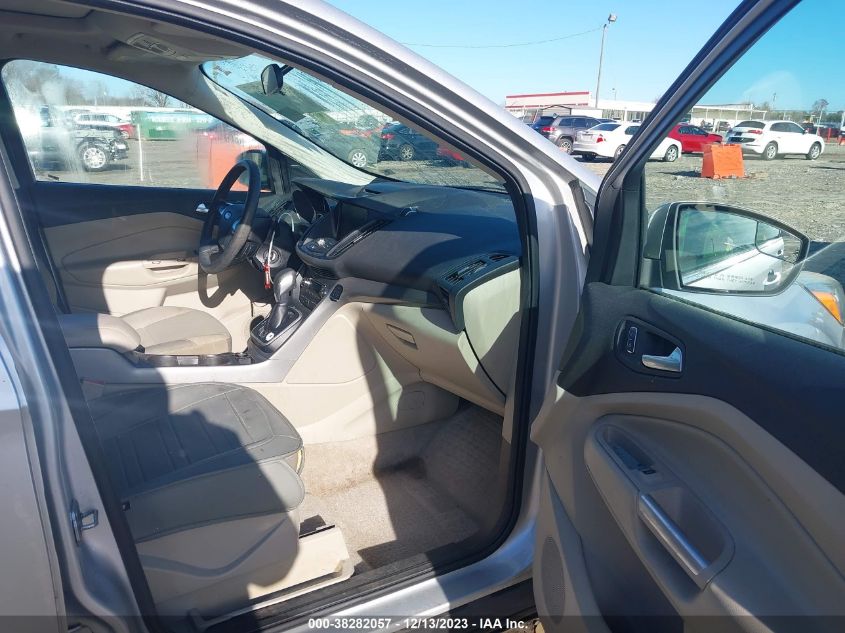 2013 FORD ESCAPE SE - 1FMCU0G95DUB68412