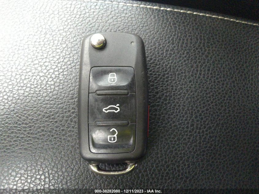 2016 VOLKSWAGEN JETTA SPORT - 03VWD17AJ1GM35190