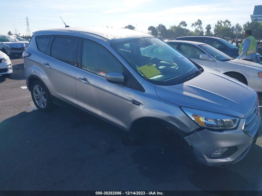 2017 FORD ESCAPE SE - 1FMCU9G91HUC88265