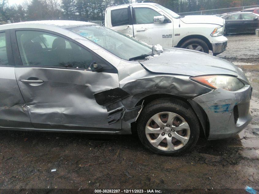 2013 MAZDA MAZDA3 I SV - JM1BL1TG1D1788382