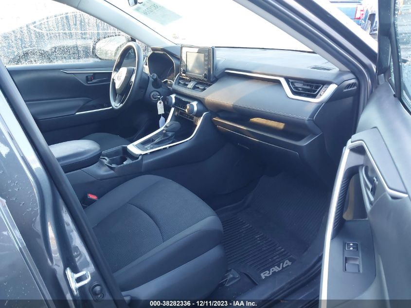 2019 TOYOTA RAV4 LE - 2T3H1RFV1KW036298